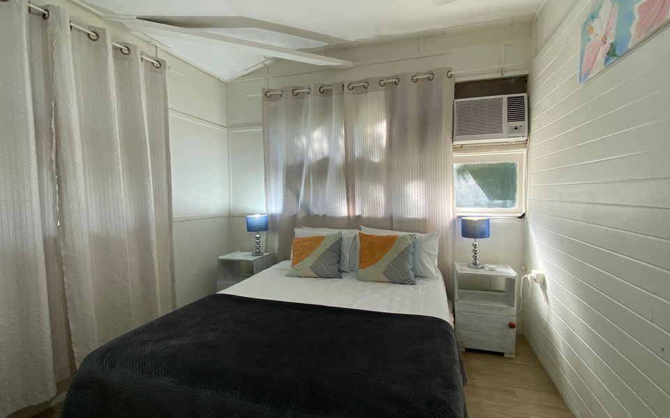 The Captain’s Manor on Cook 4