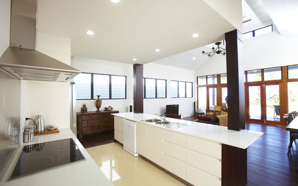 Beached on Magnetic - Kitchen