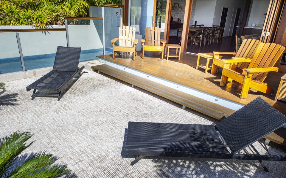 Beached on Magnetic - Deck