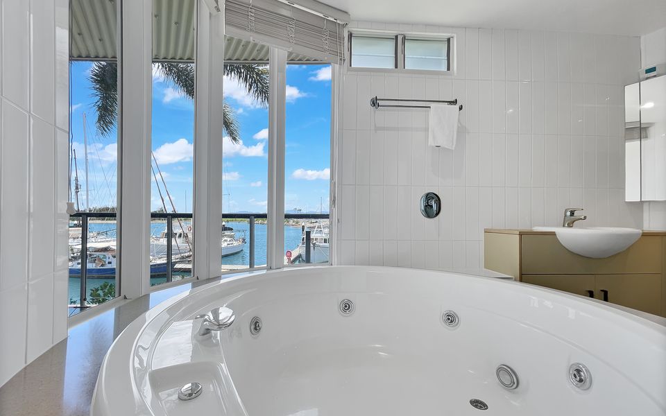 Solmar At The Waters Edge