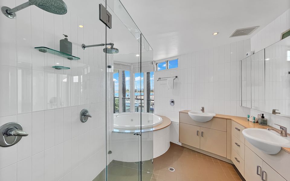 Solmar At The Waters Edge