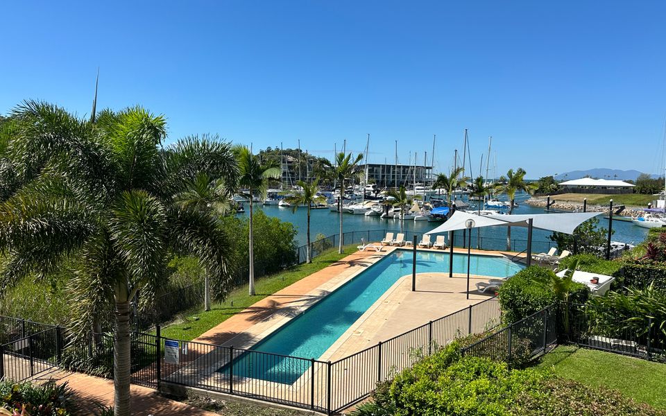 Beachside Apartment 14