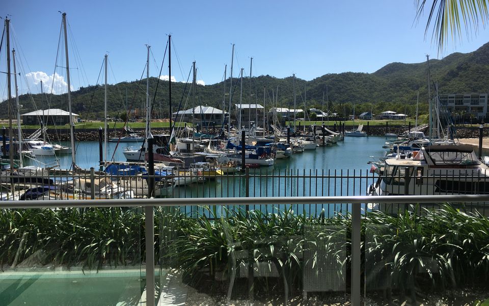 Blue on Blue Apartment 1014 - Marina Views