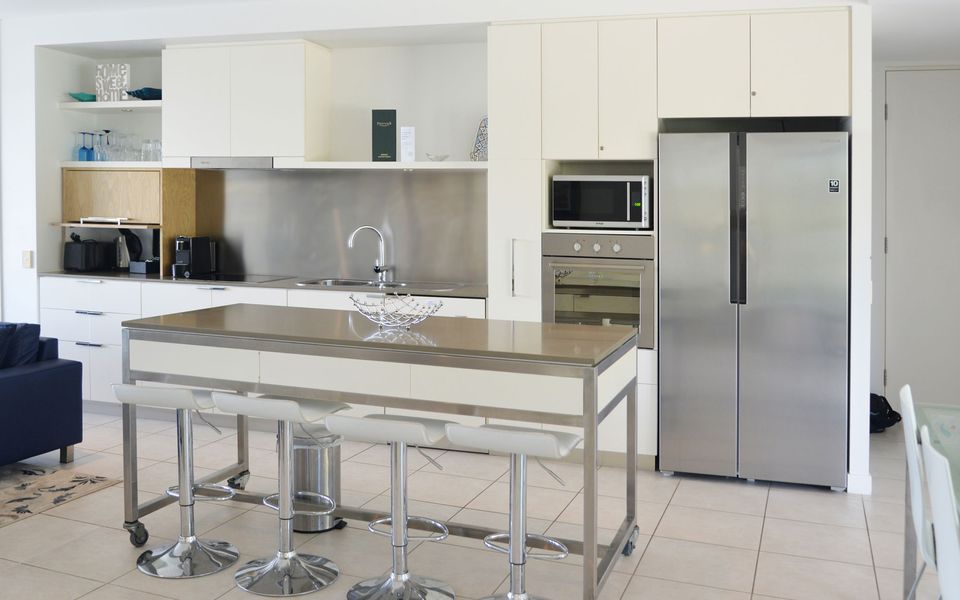 Blue on Blue Apartment 1014 - Kitchen