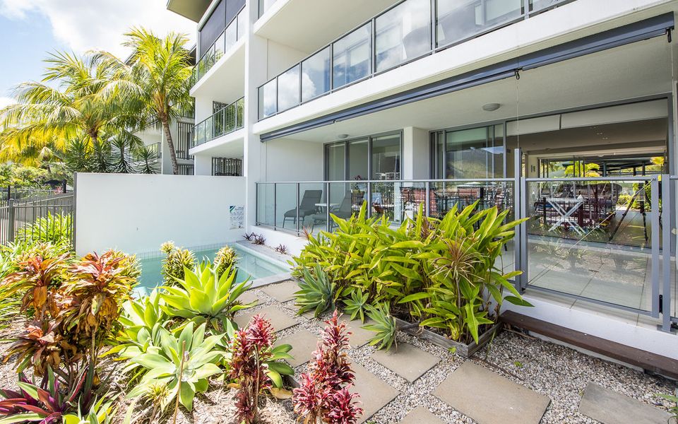 Blue on Blue Apartment 1015 - Balcony/Plunge Pool