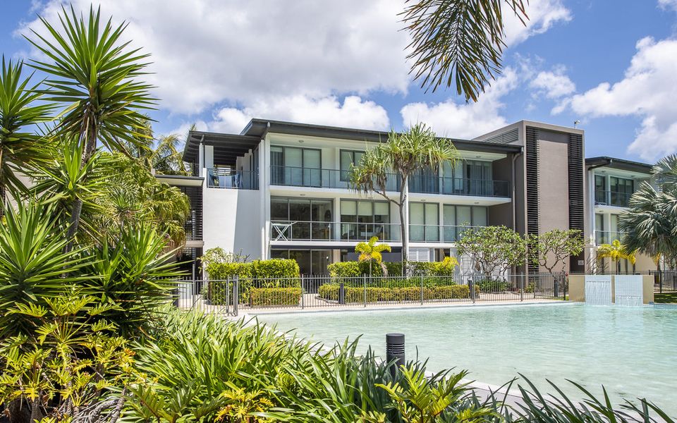 Blue on Blue Apartment 1015 - Lagoon Pool