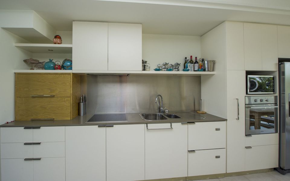 Blue on Blue Apartment 327 - Kitchen