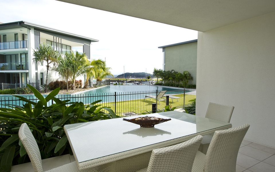 Blue on Blue Apartment 812 - Verandah