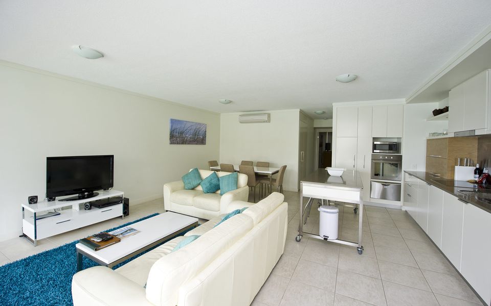 Blue on Blue Apartment 812 - Living Area