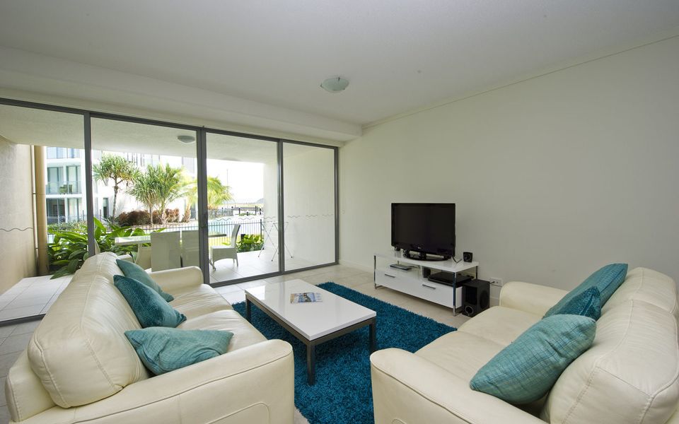 Blue on Blue Apartment 812 - Living Area