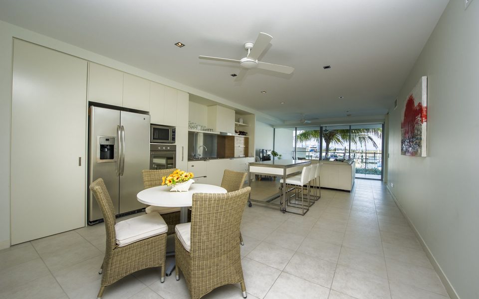 Blue on Blue Apartment 912 - Living Area