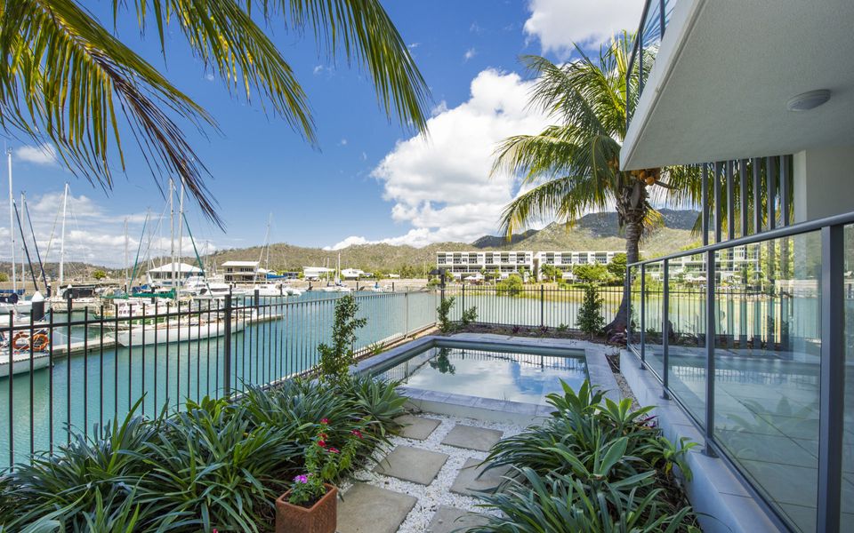 Blue on Blue Apartment 912 - Plunge Pool/Garden