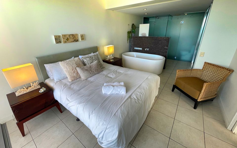 Blue on Blue Apartment 933