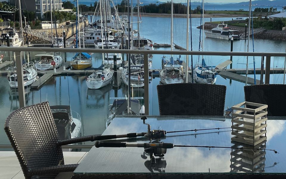 Blue on Blue Apartment 933