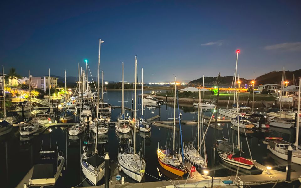 Blue on Blue Apartment 933