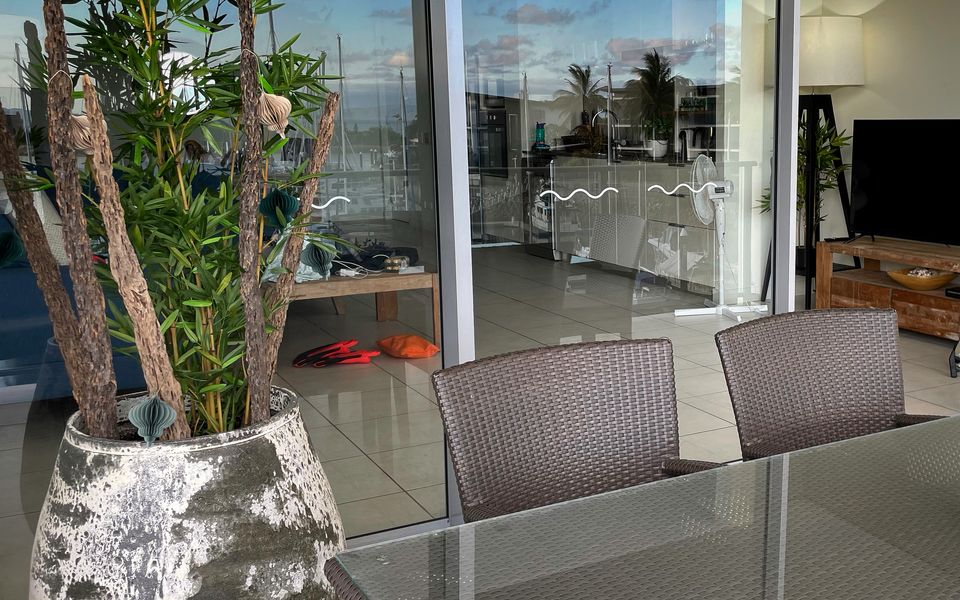 Blue on Blue Apartment 933