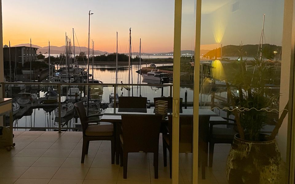 Blue on Blue Apartment 933