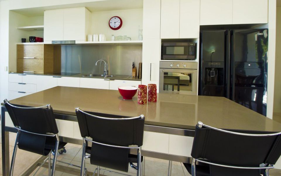 Blue on Blue Apartment 934 - Dining Area