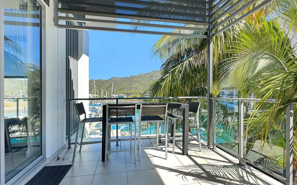 Blue on Blue Penthouse Apartment 335