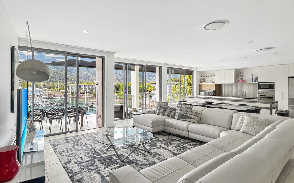 Blue on Blue Penthouse Apartment 335