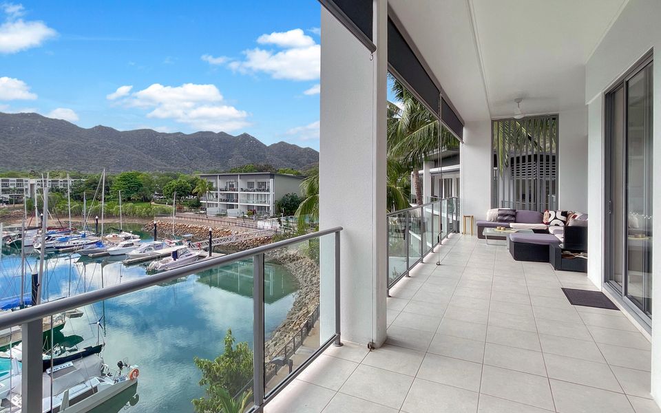 Blue on Blue Penthouse Apartment 335