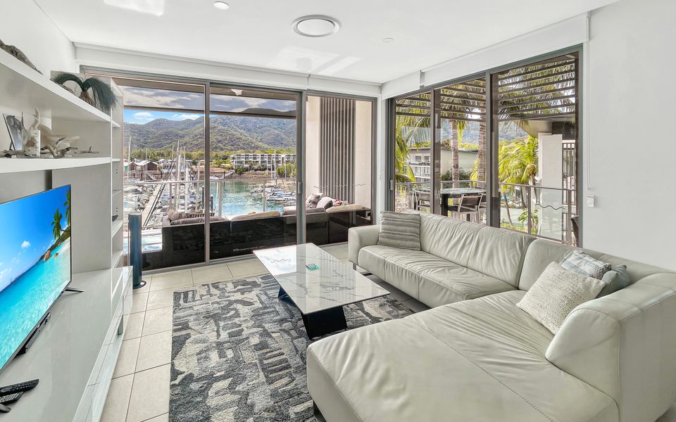 Blue on Blue Penthouse Apartment 335