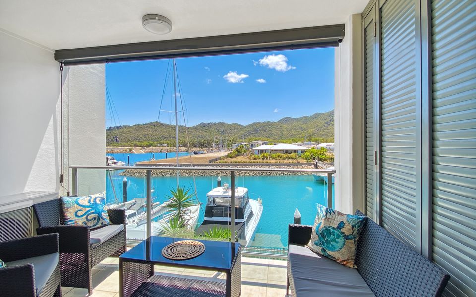 Blue on Blue Studio Room 1222