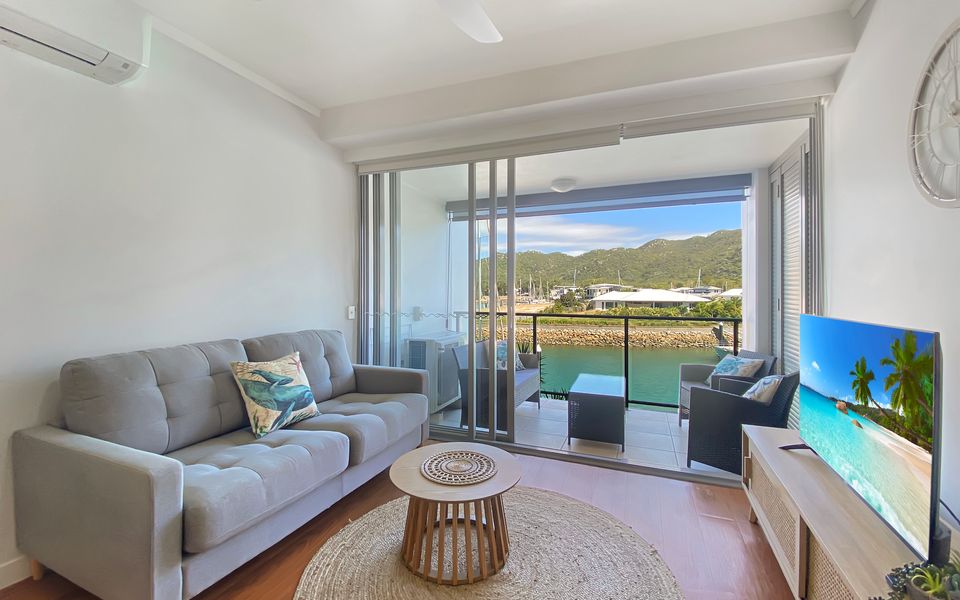 Blue on Blue Studio Room 1222