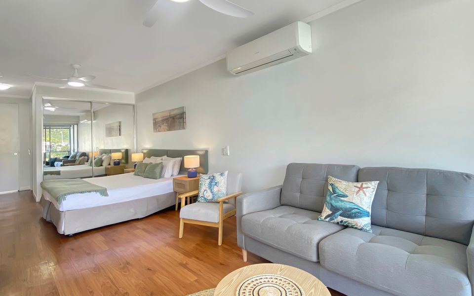 Blue on Blue Studio Room 1222