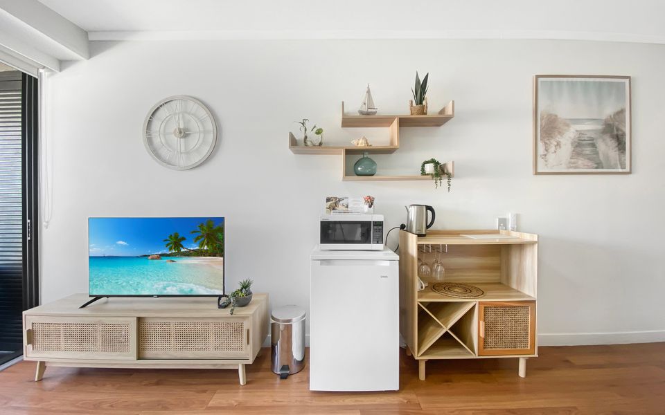 Blue on Blue Studio Room 1222