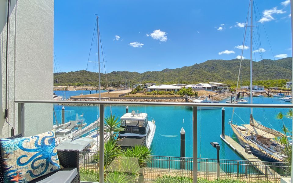 Blue on Blue Studio Room 1222