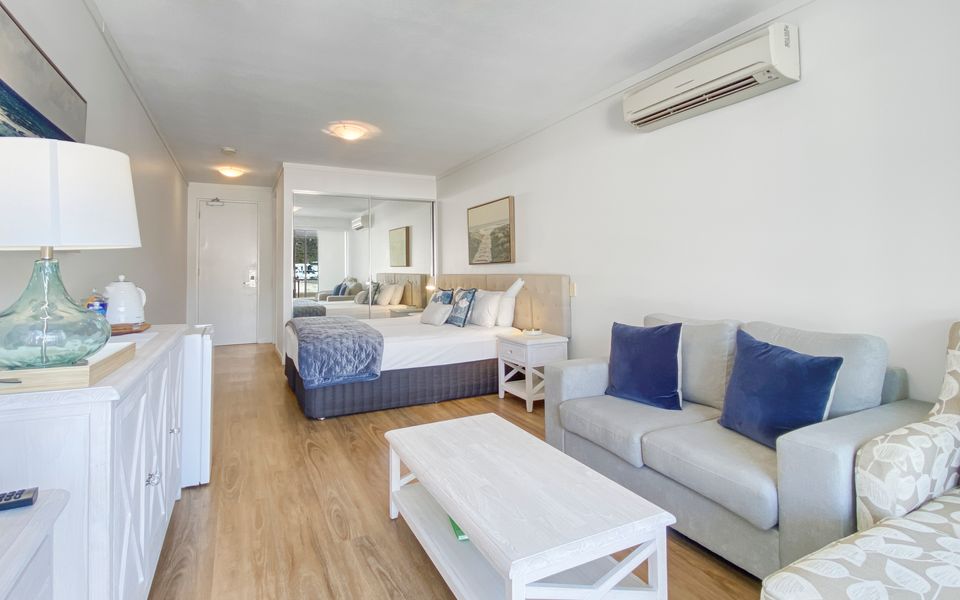 Blue on Blue Studio Room 1242