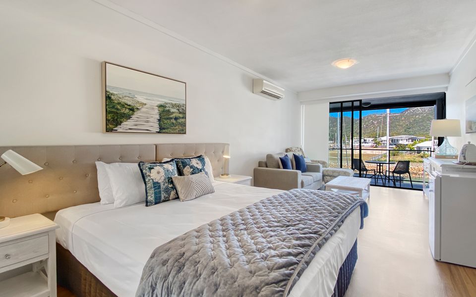 Blue on Blue Studio Room 1242