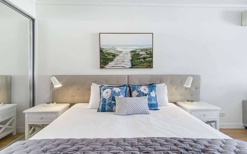 Blue on Blue Studio Room 1242