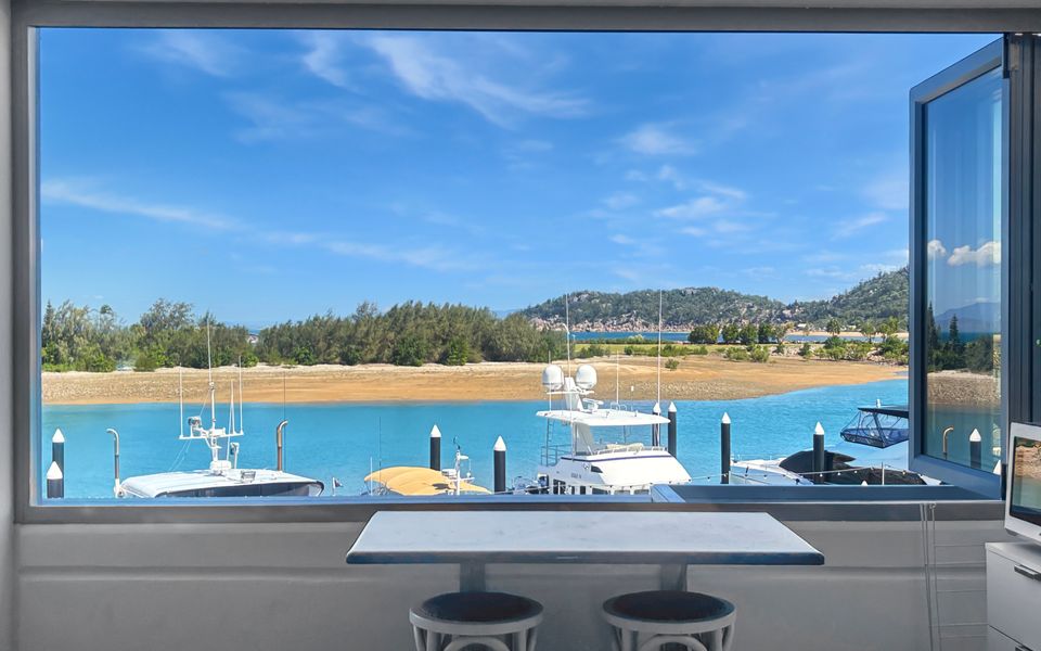 Blue on Blue Studio Room 1272