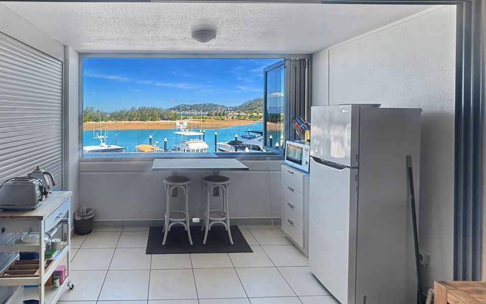 Blue on Blue Studio Room 1272