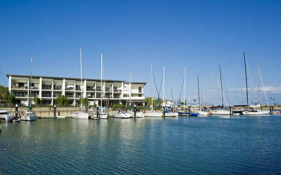 Blue on Blue Studio 1322 - Exterior