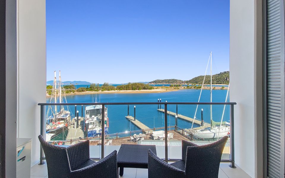 Blue on Blue Studio Room 1362