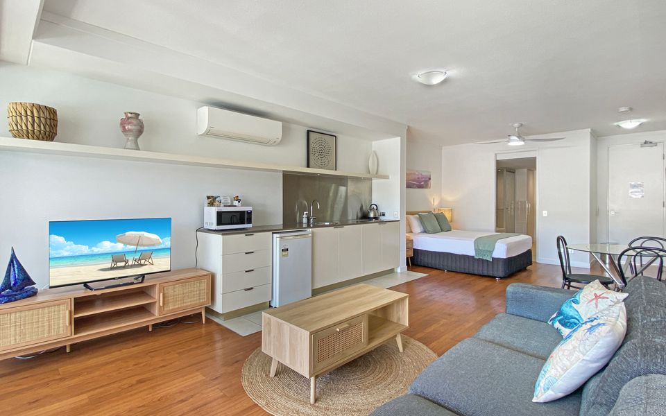 Blue on Blue Superior Studio Room 1221