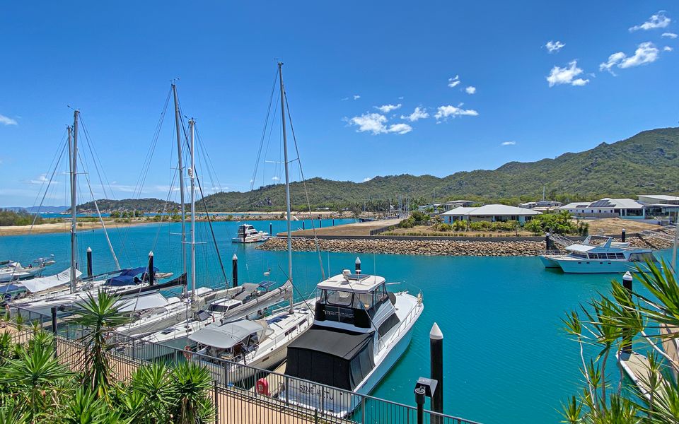 Blue on Blue Superior Studio Room 1221