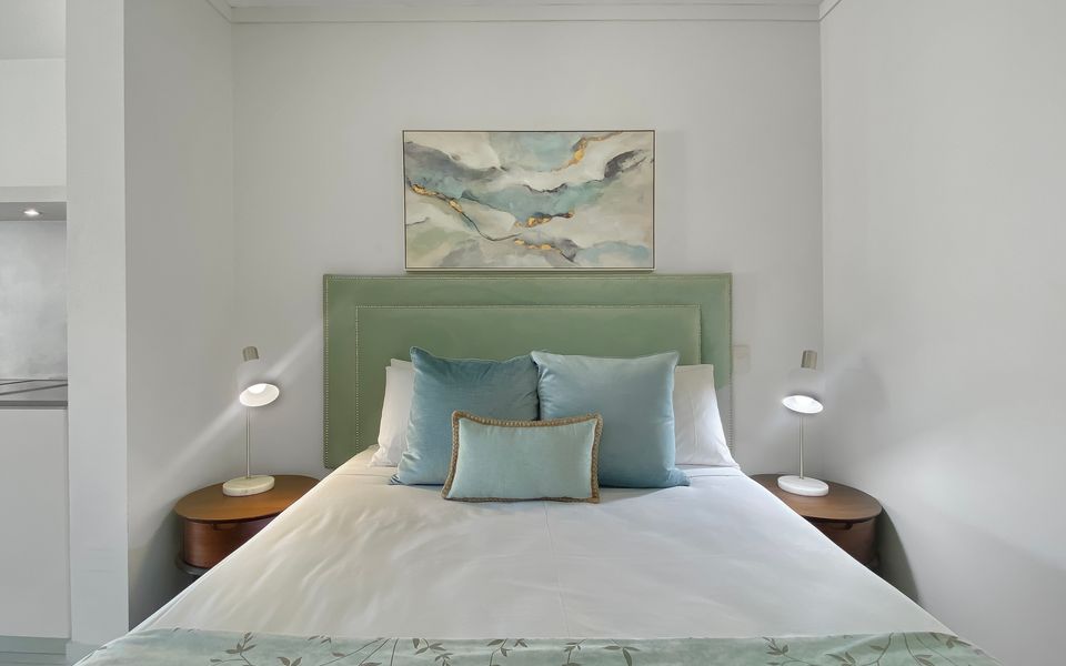 Blue on Blue Superior Studio Room 1241