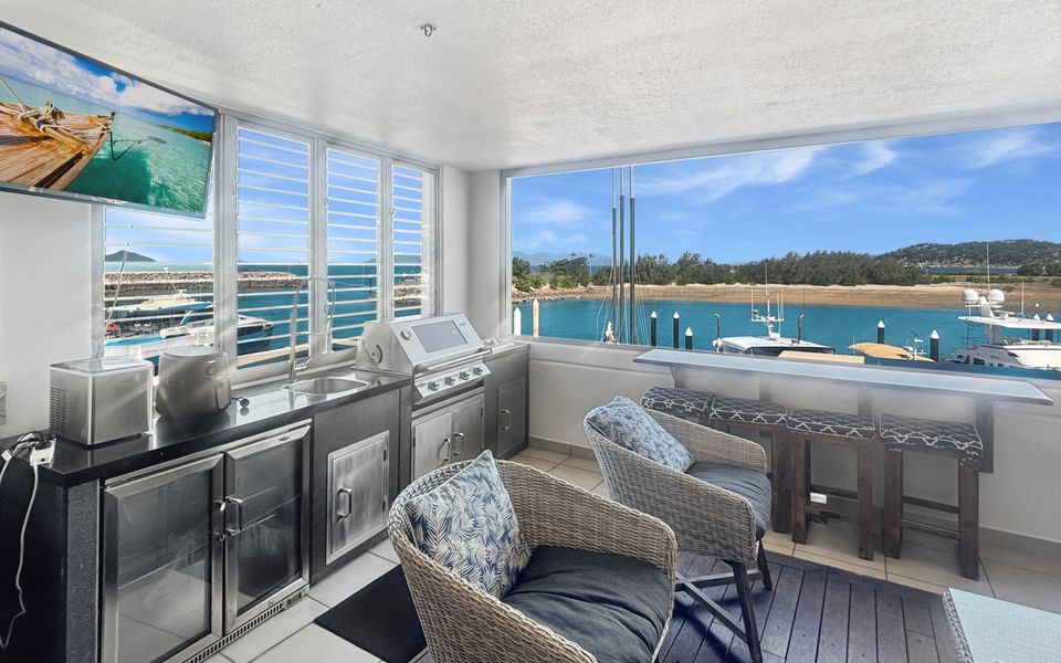 Blue on Blue Superior Studio Room 1271