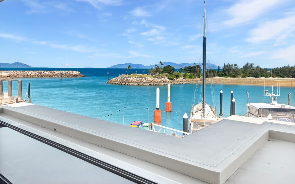 Blue on Blue Superior Studio Room 1271