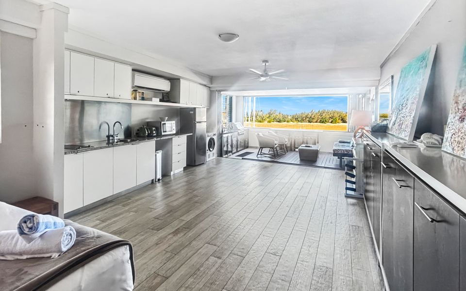 Blue on Blue Superior Studio Room 1271