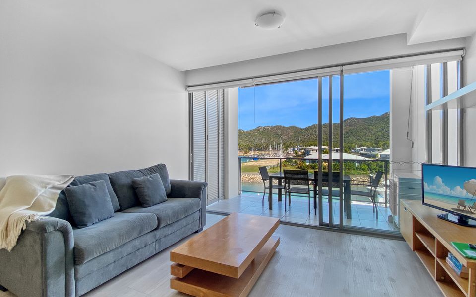 Blue on Blue Superior Studio Room 1321