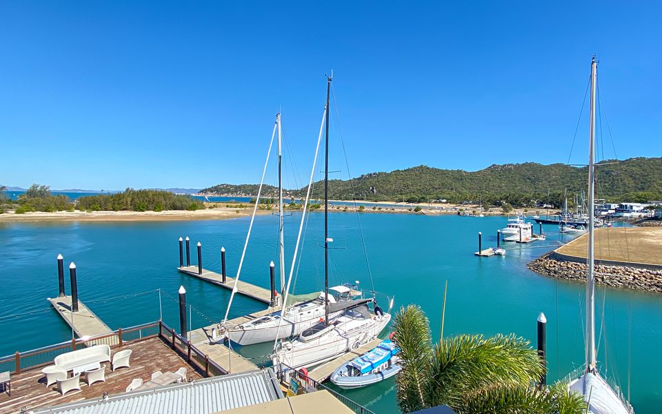 Blue on Blue Apartment 1361