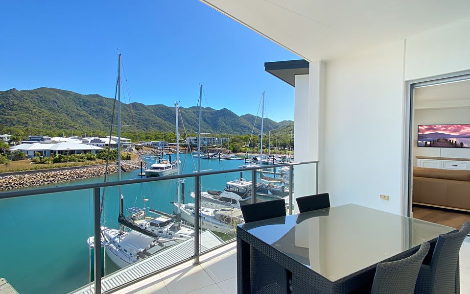 Blue on Blue Apartment 1361