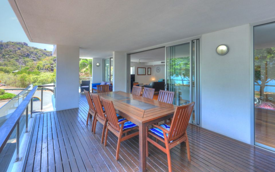 Maggies Beachfront Apt. 10