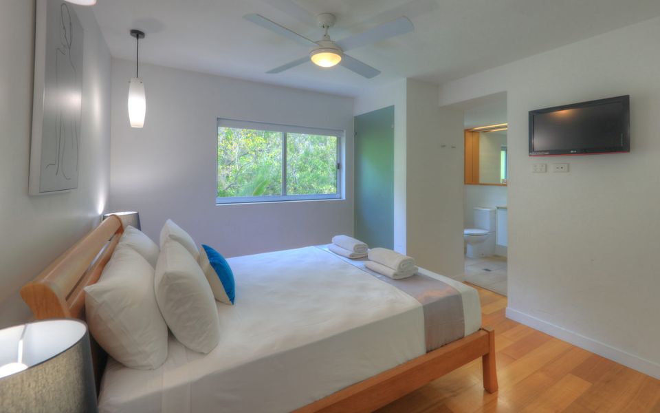 Maggies Beachfront Apt. 11