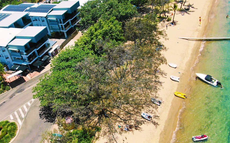 Maggies Beachfront Apt. 11